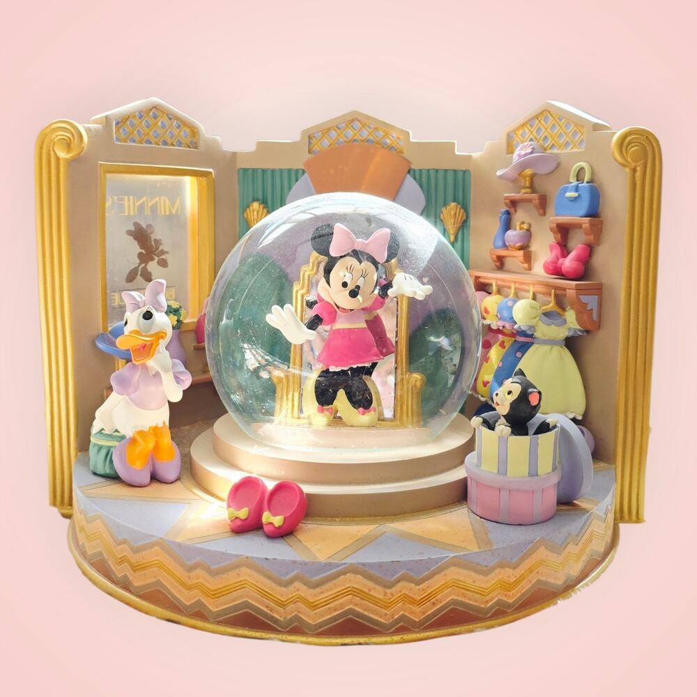 Vintage Disney Minnie's bou-tique With Minnie & Daisy Snowglobe Rare - Picture 8 of 16